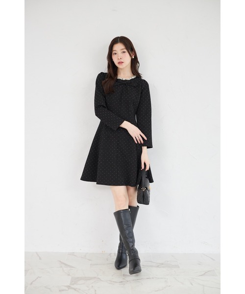 tocco closet(トッコ クローゼット)の「きらきらストーン×ビジュー付きリボンボンディングワンピース(ワンピース・レディース・ブラック/ピンク・M)」の3枚目の写真
