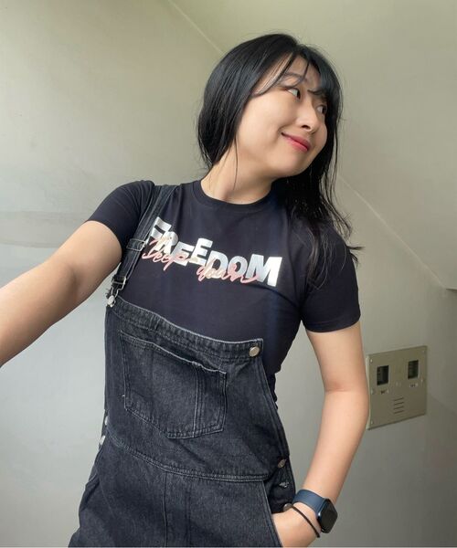 DANGLEDROP(ダングルドロップ)の「DGDP FREEDOMセミクロップ半袖Tシャツスカイブルー(Tシャツ/カットソー・レディース・その他・FREE)」の6枚目の写真