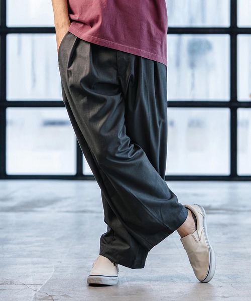 CAMBIO（カンビオ）の「mp14519- TR Two Tuck Pants テーパードパンツ(AI-261-009)（スラックス・メンズ・ブラック/グレー・S/M/L）」の5枚目の写真