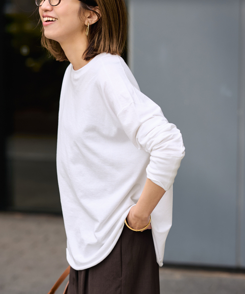 FRAMeWORK（フレームワーク）の「ミニ裏毛ラウンドヘムプルオーバー（Tシャツ/カットソー・レディース・ブラック/ホワイト/ベージュ/イエロー・FREE）」の2枚目の写真