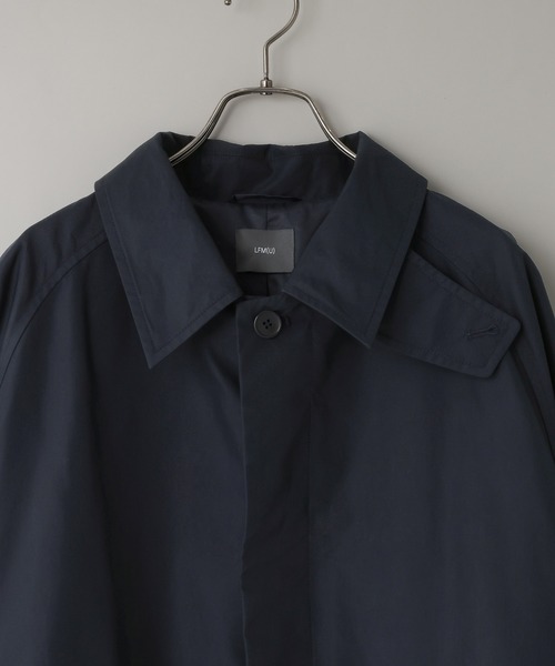 LOWRYS FARM（ローリーズファーム）の「【LFM(U)】ステンカラーヨークコート　638031（ステンカラーコート・メンズ・ネイビー/ベージュ・MEDIUM/LARGE）」の4枚目の写真