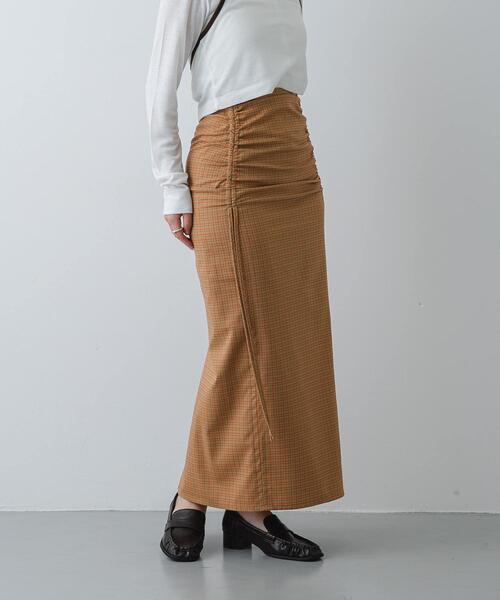 SENSE OF PLACE by URBAN RESEARCH（センスオブプレイスバイアーバンリサーチ）の「シャーリングスカート（スカート・レディース・イエロー系その他/ブラック/ホワイト系その他・MEDIUM/SMALL）」の3枚目の写真