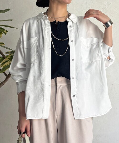 un dix cors（アンディコール）の「デニムラウンドシャツ（シャツ/ブラウス・レディース・インディゴブルー/グレー/サックスブルー/オフホワイト・FREE）」の2枚目の写真