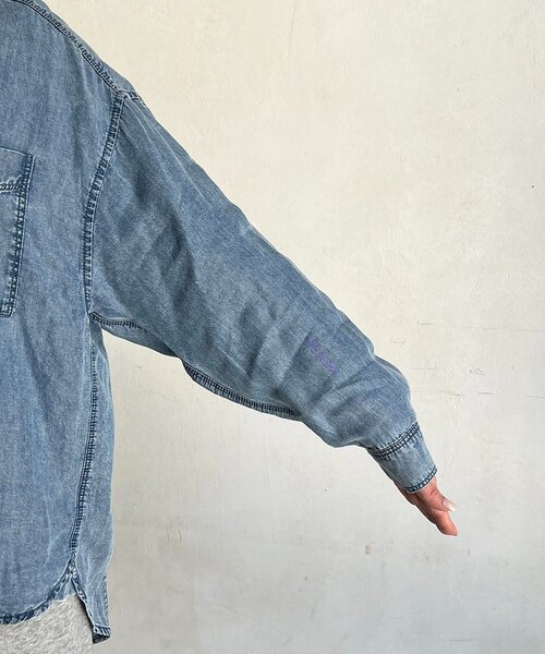 un dix cors（アンディコール）の「デニムラウンドシャツ（シャツ/ブラウス・レディース・インディゴブルー/グレー/サックスブルー/オフホワイト・FREE）」の15枚目の写真