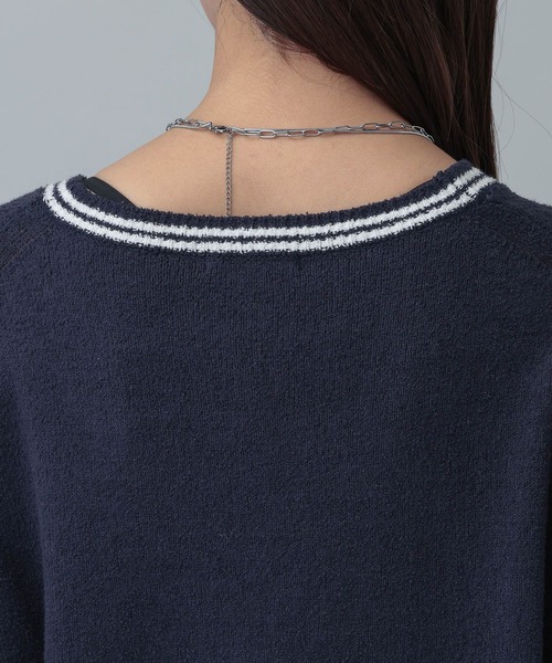 GLOBAL WORK（グローバルワーク）の「MATINEE LINE/ブークレラインＶカーディガン/646673（カーディガン/ボレロ・レディース・ネイビー/ライトベージュ・MEDIUM/LARGE）」の18枚目の写真