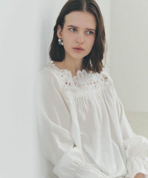 YECCA VECCA（イェッカヴェッカ）の「メタルフラワーピアス（ピアス（両耳用）・レディース・シルバー/ゴールド・FREE）」の6枚目の写真