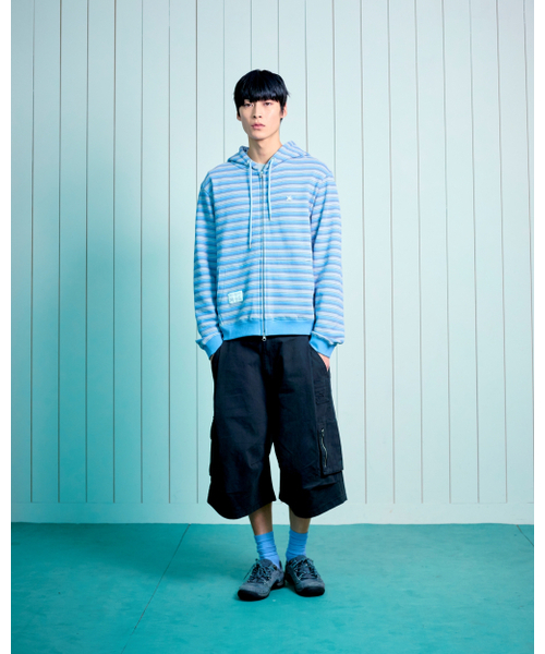 THECOLDESTMOMENT(ザコールデストモーメント)の「TCM stripe standard hooded zip-up (blue)(パーカー・レディース・その他・SMALL/MEDIUM/LARGE)」の4枚目の写真