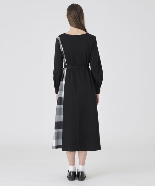BLUE LABEL CRESTBRIDGE(ブルーレーベルクレストブリッジ)の「【一部店舗限定】パーシャルチェックポンチドレス(ワンピース・レディース・ブラック/ベージュ系その他・40/38/36)」の4枚目の写真