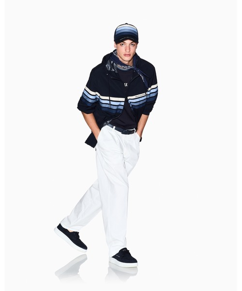 ARMANI EXCHANGE(アルマーニエクスチェンジ)の「【A|X アルマーニ エクスチェンジ】グログランテープディテール フーデッドナイロンジャケット(ナイロンジャケット・メンズ・ダークネイビー・X-LARGE/SMALL/LARGE)」の3枚目の写真