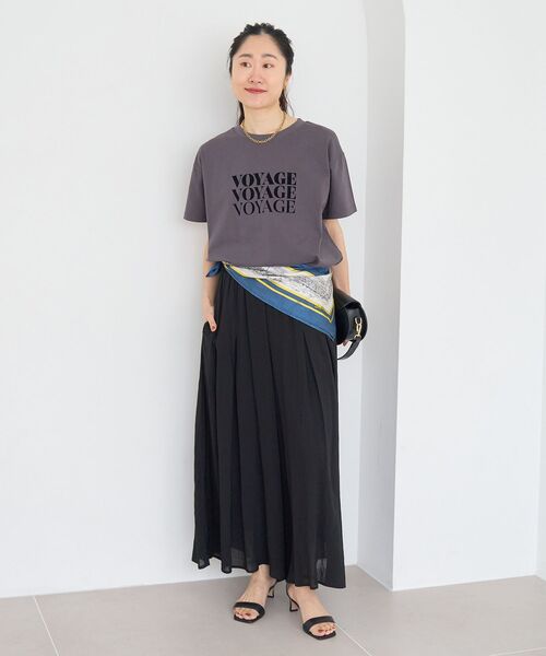 le.coeur blanc(ルクールブラン)の「VOYAGEフロッキーロゴTシャツ(Tシャツ/カットソー・レディース・ダークグレー/オフホワイト/ベージュ・38)」の4枚目の写真