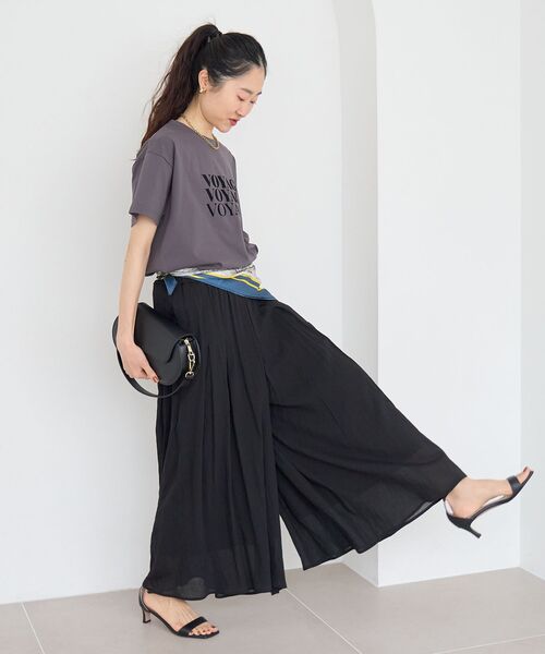 le.coeur blanc(ルクールブラン)の「VOYAGEフロッキーロゴTシャツ(Tシャツ/カットソー・レディース・ダークグレー/オフホワイト/ベージュ・38)」の10枚目の写真