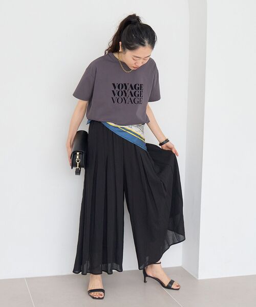 le.coeur blanc(ルクールブラン)の「VOYAGEフロッキーロゴTシャツ(Tシャツ/カットソー・レディース・ダークグレー/オフホワイト/ベージュ・38)」の11枚目の写真