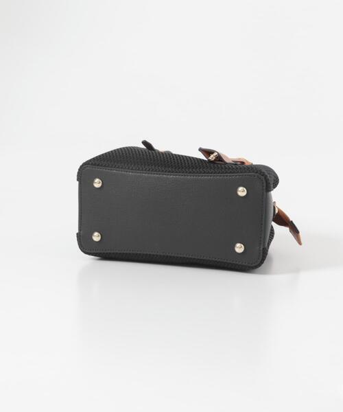 RODE SKO（ロデスコ）の「『Sサイズ』チャーム付メッシュミニバッグ（ハンドバッグ・レディース・ベージュ/ブラック・ONE）」の12枚目の写真