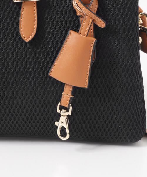 RODE SKO（ロデスコ）の「『Sサイズ』チャーム付メッシュミニバッグ（ハンドバッグ・レディース・ベージュ/ブラック・ONE）」の14枚目の写真