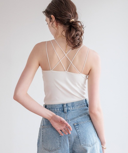 bijorie（ビジュリィ）の「【bijorie】[5つの機能付き]カップ付きバッククロスキャミ／NEW BASIC（インナーウェア/肌着・レディース・ホワイト/ダークブラウン/ブラック・MEDIUM/LARGE/LG）」の9枚目の写真