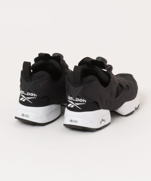 ASBee(アスビー)の「Reebok リーボック INSTAPUMP FURY 94 レディーススニーカー(インスタポンプフューリー94) 120737 100211657 ブラック/ブラック/ホワイト(スニーカー・レディース・ブラック×ホワイト・25.0cm/24.5cm/24.0cm/23.5cm/23.0cm)」の3枚目の写真