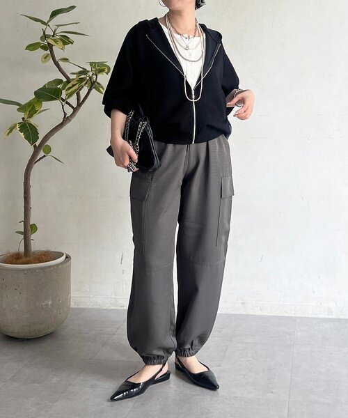 un dix cors(アンディコール)の「ヴィンテージサテンカーゴパンツ(その他パンツ・レディース・チャコールグレー/グレイッシュベージュ/ミント・FREE)」の16枚目の写真