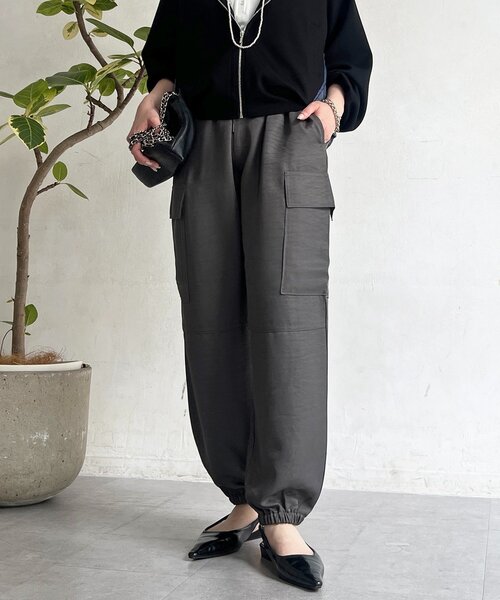 un dix cors(アンディコール)の「ヴィンテージサテンカーゴパンツ(その他パンツ・レディース・チャコールグレー/グレイッシュベージュ/ミント・FREE)」の17枚目の写真