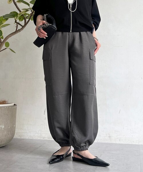 un dix cors(アンディコール)の「ヴィンテージサテンカーゴパンツ(その他パンツ・レディース・チャコールグレー/グレイッシュベージュ/ミント・FREE)」の20枚目の写真