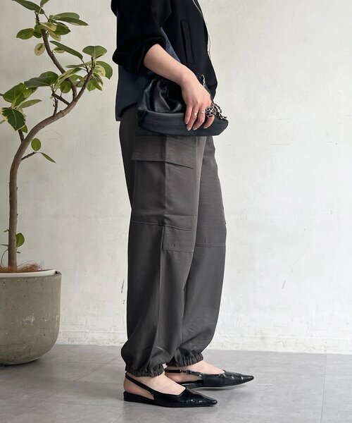 un dix cors(アンディコール)の「ヴィンテージサテンカーゴパンツ(その他パンツ・レディース・チャコールグレー/グレイッシュベージュ/ミント・FREE)」の22枚目の写真
