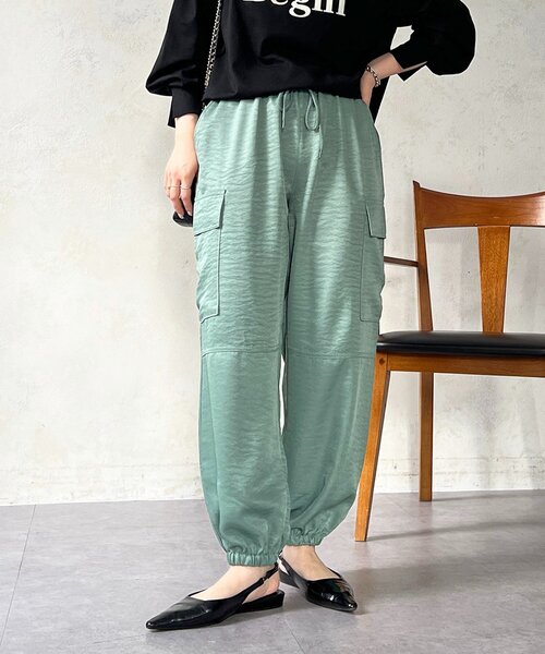 un dix cors(アンディコール)の「ヴィンテージサテンカーゴパンツ(その他パンツ・レディース・チャコールグレー/グレイッシュベージュ/ミント・FREE)」の13枚目の写真