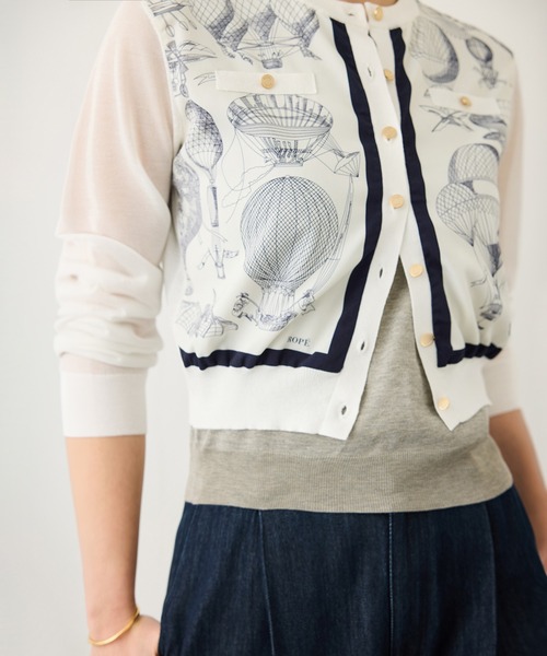 ROPE'（ロペ）の「ヴィンテージスカーフプリントカーディガン/セットアップ対応・イージーケア（カーディガン/ボレロ・レディース・オフホワイト/ブルー系その他・FREE）」の3枚目の写真