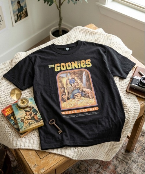 ALWAYS GOOD TIME（オルウェイズグッドタイム）の「【GOONIES/グーニーズ】ＵＳＤヴィンテージ加工プリント半袖Ｔシャツ/Movie Tee（Tシャツ/カットソー・メンズ・ブラック系その他/スミクロ/アイボリー/ホワイト系その他・L/M/LL）」の4枚目の写真
