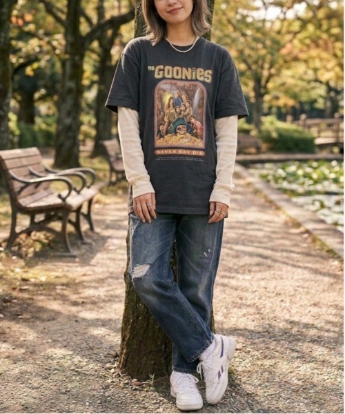 ALWAYS GOOD TIME（オルウェイズグッドタイム）の「【GOONIES/グーニーズ】ＵＳＤヴィンテージ加工プリント半袖Ｔシャツ/Movie Tee（Tシャツ/カットソー・メンズ・ブラック系その他/スミクロ/アイボリー/ホワイト系その他・L/M/LL）」の6枚目の写真