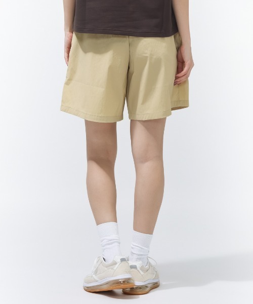 PUMA（プーマ）の「プーマ PUMA ESS ELEVATED ウーブン ショートPT（その他パンツ・レディース・ブラック/ブラウン・L/M/S）」の4枚目の写真
