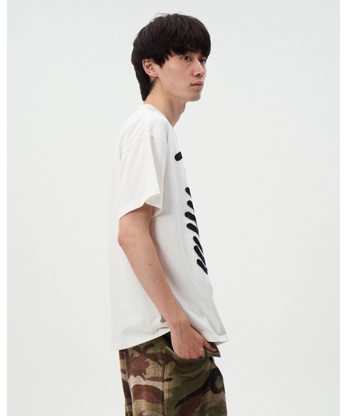 DISCOVERED（ディスカバード）の「BRUSH BONE&HEART TEE（Tシャツ/カットソー・メンズ・ブラック/ホワイト・LARGE/SMALL）」の8枚目の写真