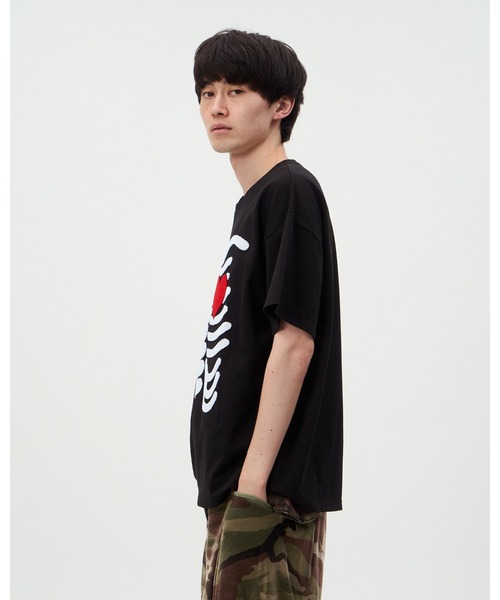 DISCOVERED（ディスカバード）の「BRUSH BONE&HEART TEE（Tシャツ/カットソー・メンズ・ブラック/ホワイト・LARGE/SMALL）」の5枚目の写真