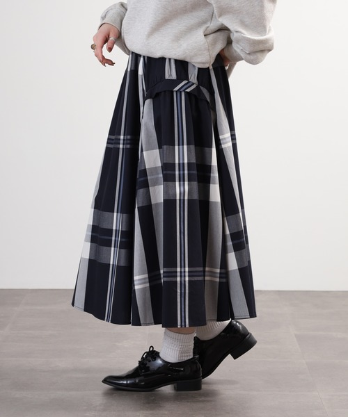 Anna Nicola（アンナニコラ）の「Anna Nicola チェックフレアスカート（スカート・レディース・ブラック/ネイビー・38）」の6枚目の写真