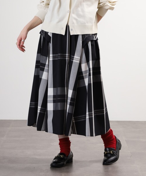 Anna Nicola（アンナニコラ）の「Anna Nicola チェックフレアスカート（スカート・レディース・ブラック/ネイビー・38）」の10枚目の写真