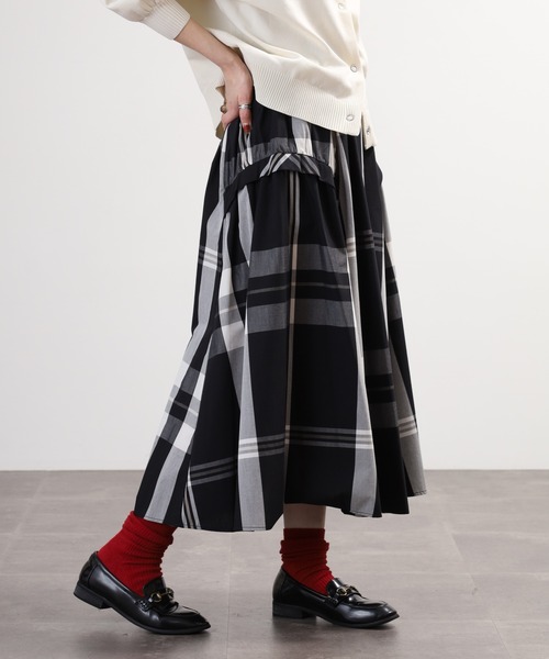 Anna Nicola（アンナニコラ）の「Anna Nicola チェックフレアスカート（スカート・レディース・ブラック/ネイビー・38）」の11枚目の写真