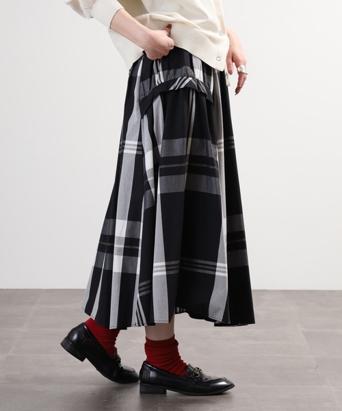Anna Nicola（アンナニコラ）の「Anna Nicola チェックフレアスカート（スカート・レディース・ブラック/ネイビー・38）」の12枚目の写真