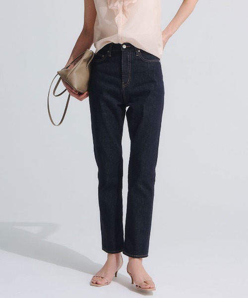 anuans（アニュアンス）の「【0サイズあり】Slim straight denim（デニムパンツ・レディース・ブラック/ライトブルー/ベージュ/インディゴブルー・X-SMALL/SMALL/MEDIUM）」の4枚目の写真