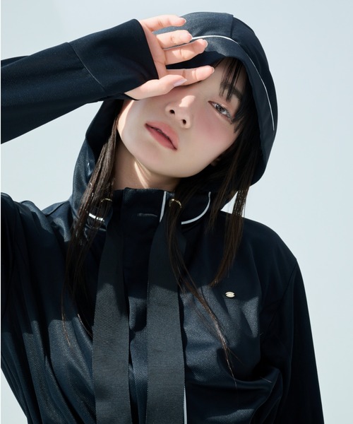 SNIDEL（スナイデル）の「【LUMISHADE】UVポケッタブルパーカー（パーカー・レディース・アイボリー/ブラック・F）」の20枚目の写真