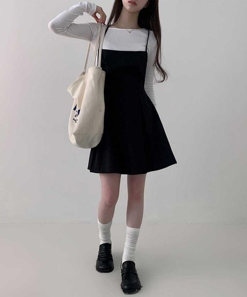 LAFFMO(ラフモ)の「バッククロスミニキャミワンピース(ワンピース・レディース・ブラック/グレー・F)」の7枚目の写真