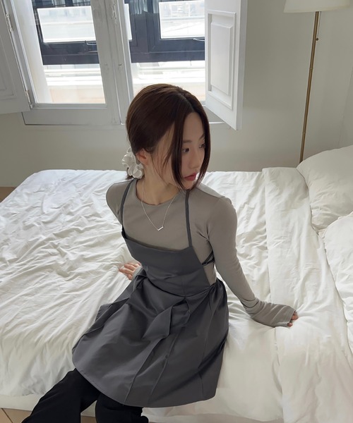 LAFFMO(ラフモ)の「バッククロスミニキャミワンピース(ワンピース・レディース・ブラック/グレー・F)」の18枚目の写真