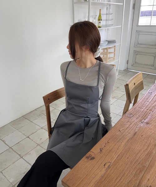 LAFFMO(ラフモ)の「バッククロスミニキャミワンピース(ワンピース・レディース・ブラック/グレー・F)」の10枚目の写真