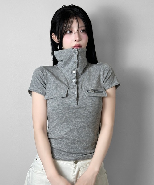 FOLLOWIN(フォロウィン)の「3color/ネックボタンデザインジップポケットTシャツ(Tシャツ/カットソー・レディース・ブラック/グレー/ホワイト・FREE)」の15枚目の写真