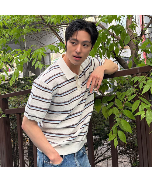 MINDBRIDGE（マインドブリッジ）の「[COUTURE]ウォッシャブルマルチストライプカラー半袖ニット - 2カラー（ニット/セーター・メンズ・アイボリー/ブラウン・95/100/105/110）」の2枚目の写真
