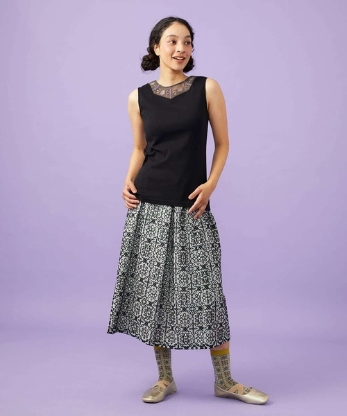 Jocomomola（ホコモモラ）の「【2WAY】フラワー刺繍シフォンタンクトップ（Tシャツ/カットソー・レディース・ブラック/アイボリー/ピンク・40）」の21枚目の写真