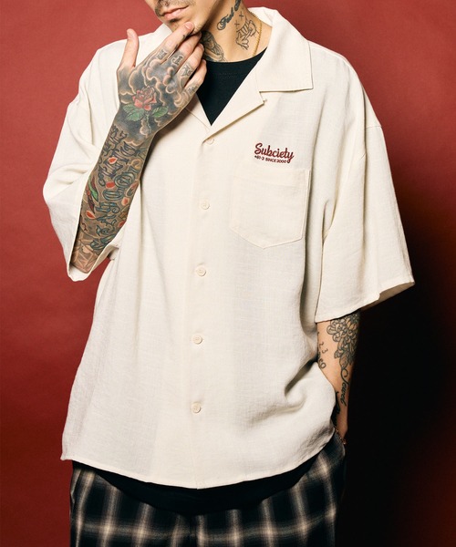 Subciety(サブサエティ)の「Classic chain embroidered shirt(シャツ/ブラウス・メンズ・オレンジ/ブラック/ホワイト・X-LARGE/LARGE/MEDIUM/SMALL)」の1枚目の写真