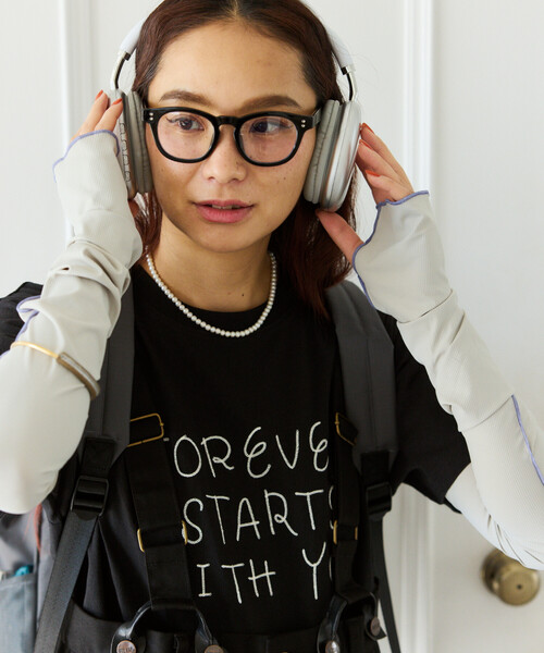 FREAK'S STORE(フリークスストア)の「【UVカット】さらっと接触冷感アームカバー(アームカバー・レディース・ブラック/サックスブルー/ライトグレー/ベージュ・ONE SIZE)」の6枚目の写真