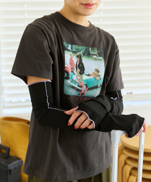 FREAK'S STORE(フリークスストア)の「【UVカット】さらっと接触冷感アームカバー(アームカバー・レディース・ブラック/サックスブルー/ライトグレー/ベージュ・ONE SIZE)」の13枚目の写真