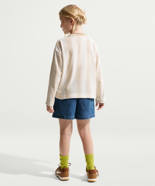 NIKE(ナイキ)の「ナイキ NIKE ナイキ YTH NSW デニム ショート(デニムパンツ・キッズ・ネイビー・130cm/140cm/150cm/160cm)」の6枚目の写真