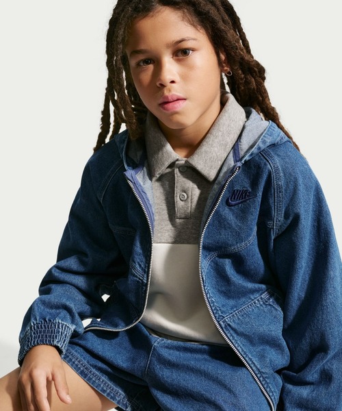 NIKE(ナイキ)の「ナイキ NIKE ナイキ YTH NSW デニム ショート(デニムパンツ・キッズ・ネイビー・130cm/140cm/150cm/160cm)」の5枚目の写真