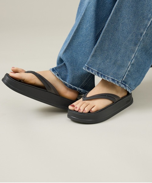 PUMA(プーマ)の「【PUMA/プーマ】リードキャットプラットフォームサンダル/ユニセックス/ 404843_02(サンダル・メンズ・ブラック・23/24/25/26/27)」の5枚目の写真