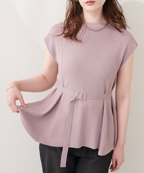 natural couture(ナチュラルクチュール)の「ベルト付きペプラムノースリニット(ニット/セーター・レディース・ブラック/サックスブルー/グレイッシュベージュ/オフホワイト/ピンク/イエロー・FREE)」の3枚目の写真